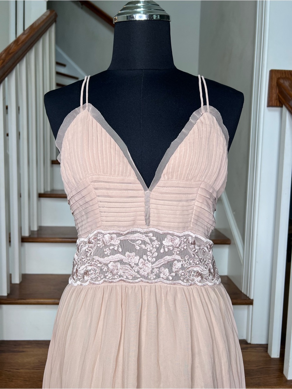 REISS Blush Pink Pleated Midi Dress Lace Waist Silk Look Chiffon US 6 - Picture 3 of 11
